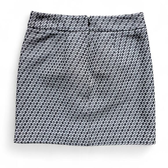 LOFT Dark Gray-Off White Textured Pocket Skirt - Picture 2 of 3